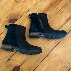 Sorel black suede booties